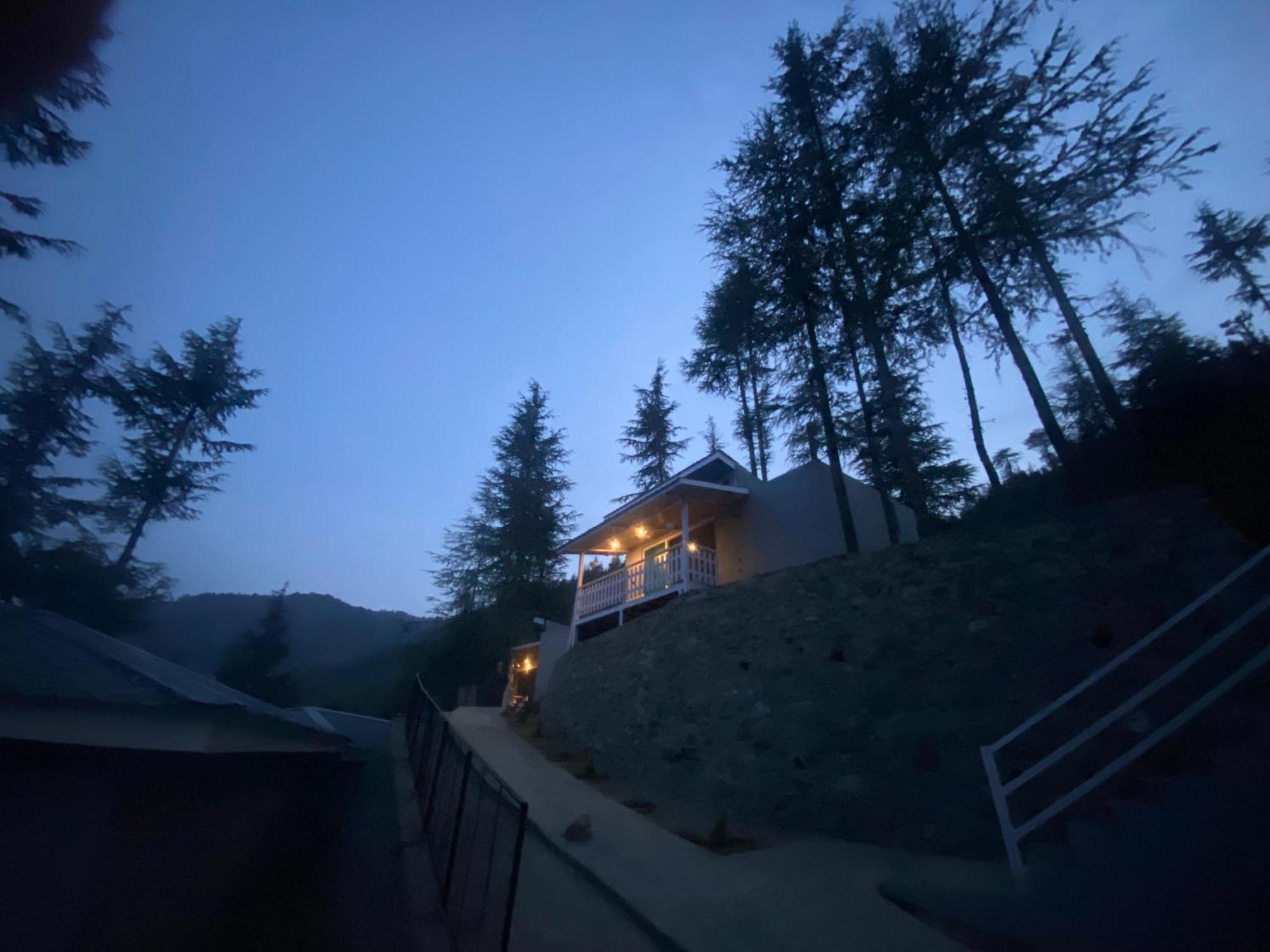 Ilika Resort Chakrāta Exteriör bild